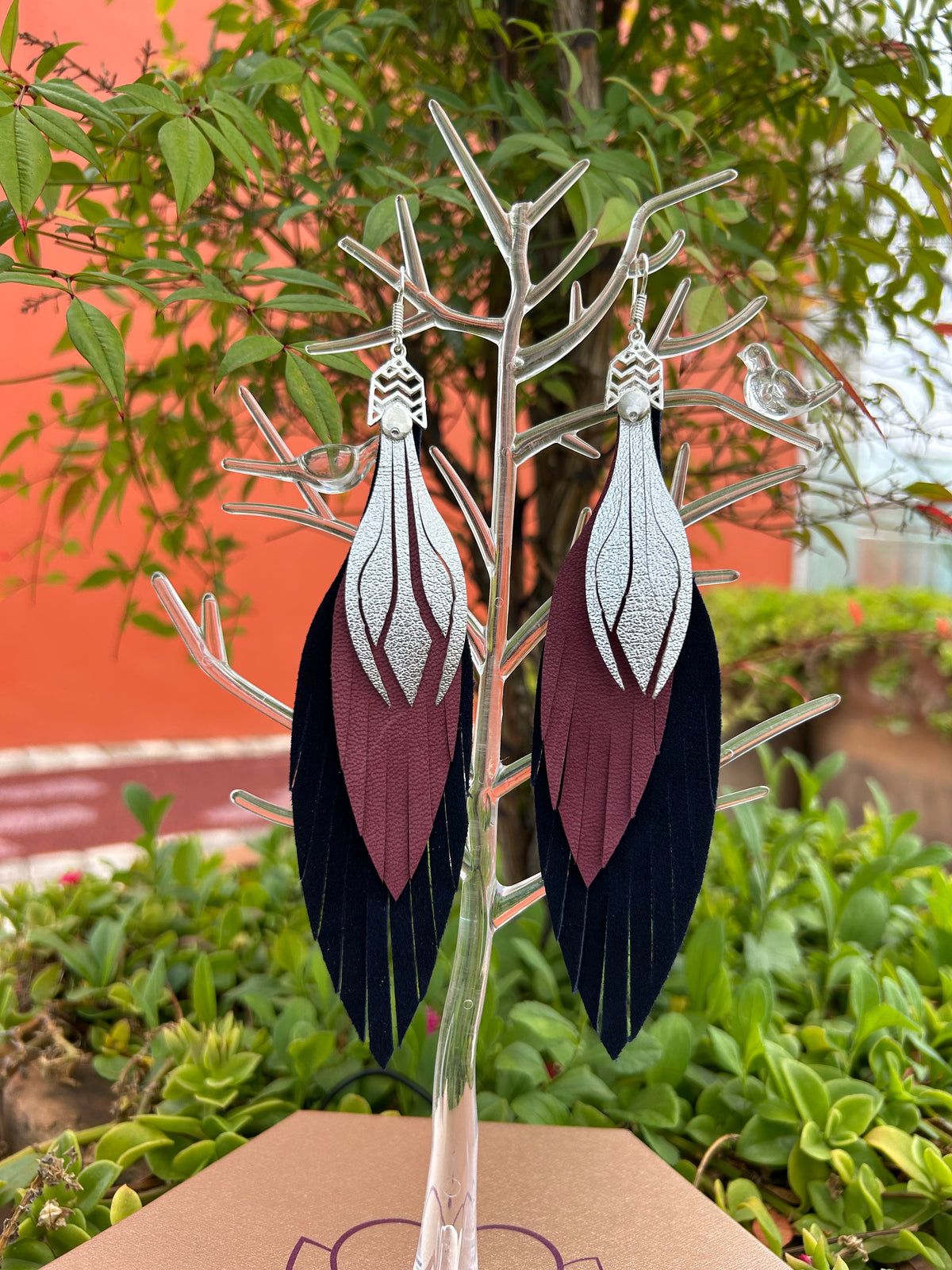 Azul marino + magenta + plata