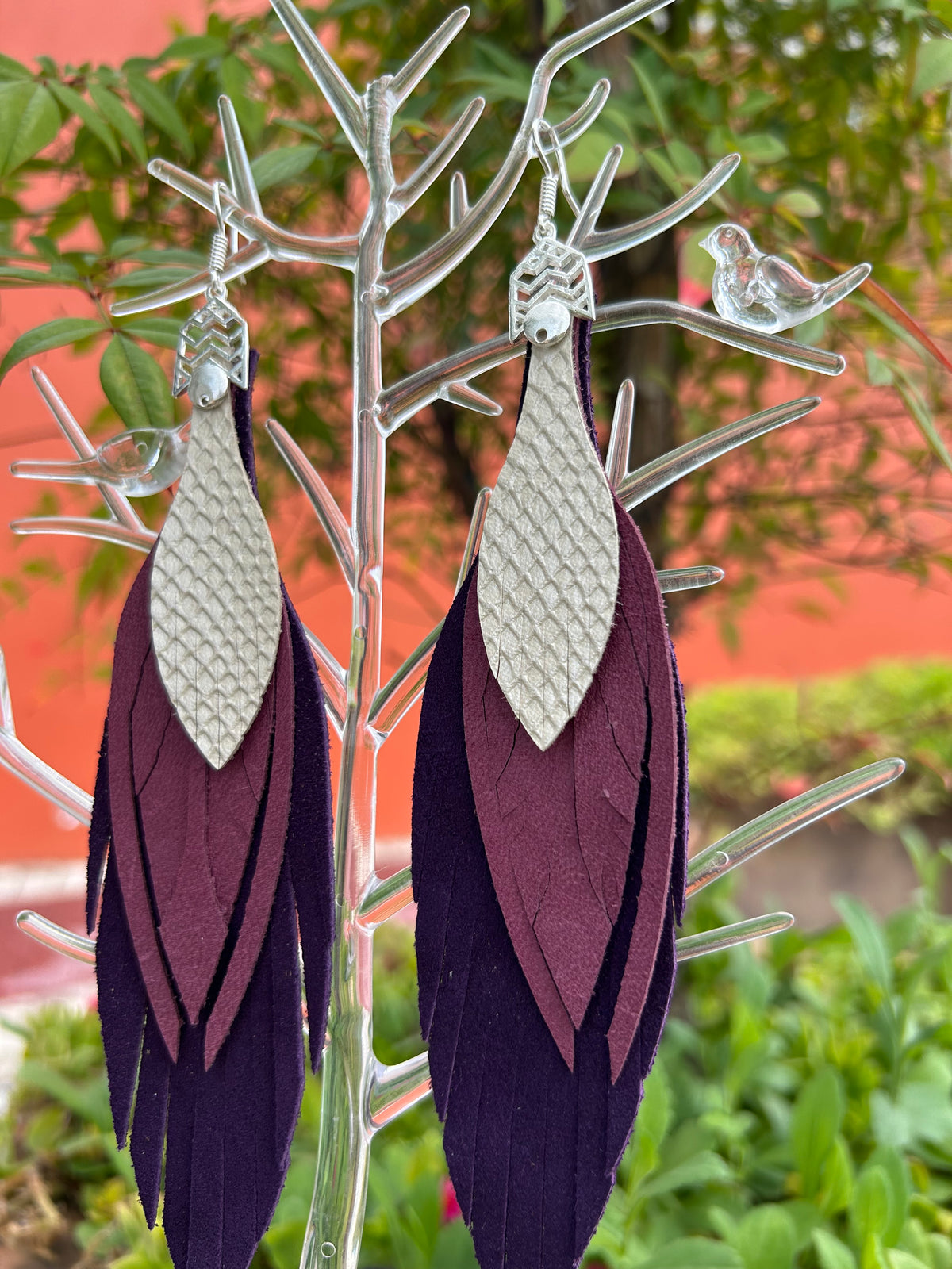 Morado + magenta + beige texturizado