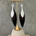 Aretes Reno · Negro, café y perla, tamaño mediano, colección Navidad