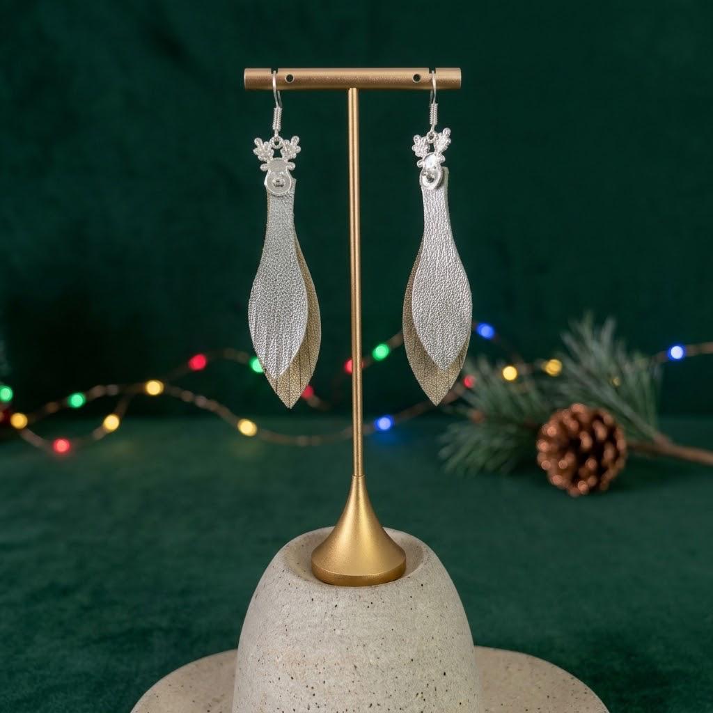 Aretes Reno · Dorado y plata, tamaño chico, colección Navidad