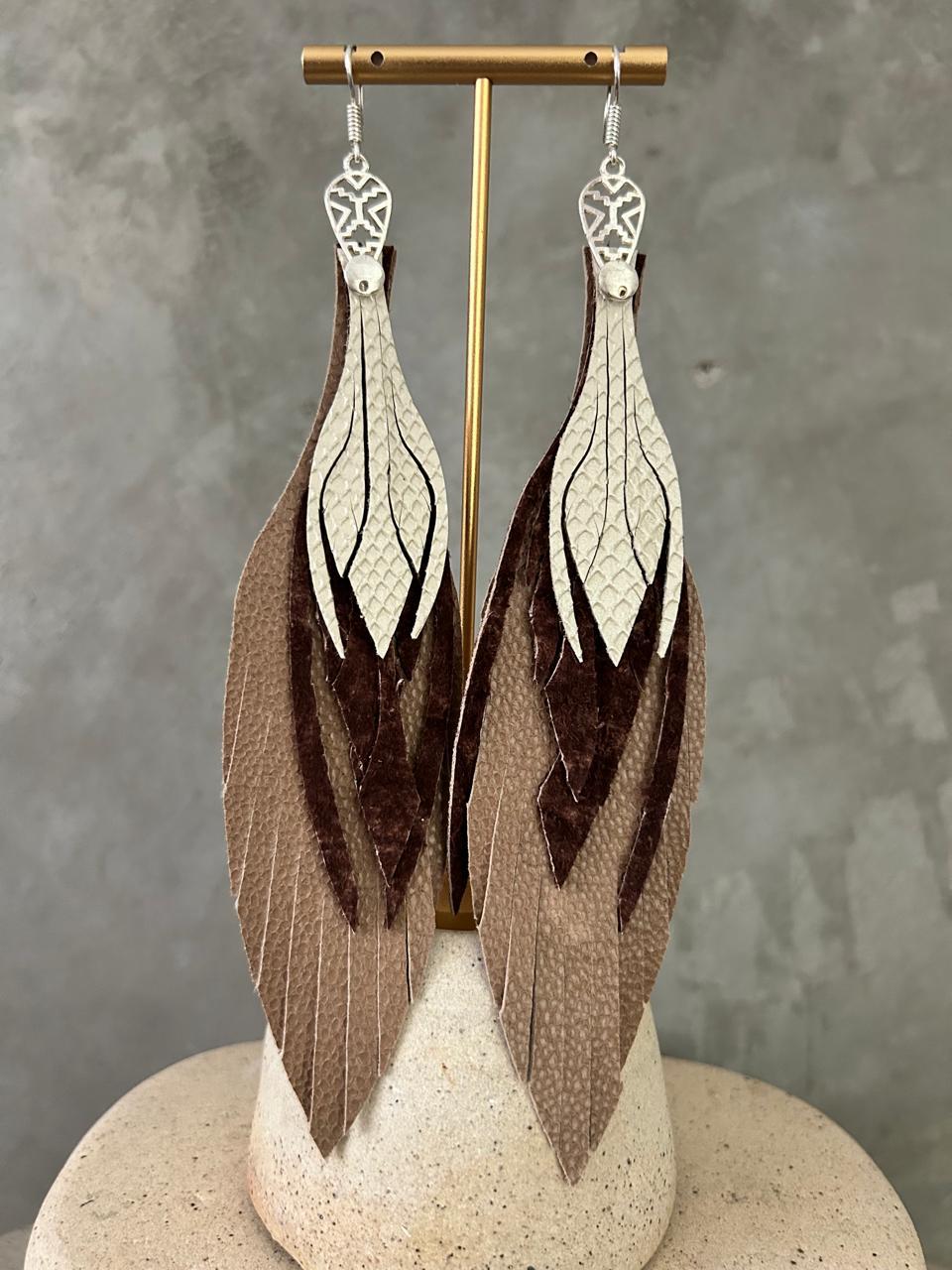 Aretes Camel, café deslavado y beige, tamaño grande, colección Básicos