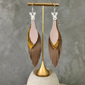 Aretes Reno · Camel, amarillo serpiente y piel, tamaño mediano, colección Navidad
