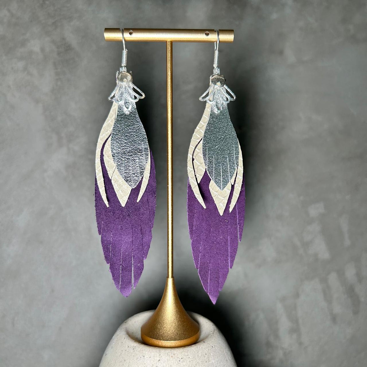 Aretes Púrpura, beige y plata, tamaño grande, colección Básicos